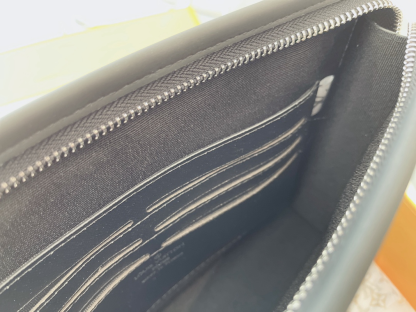 Louis Vuitton ☆ ルイヴィトン メンズポーチ、クラッチ、セカンドバッグ