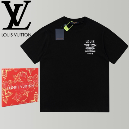 LOUIS VUITTON x Chrome Hearts コラボレーション、26SS 限定版ロゴプリントTシャツ
