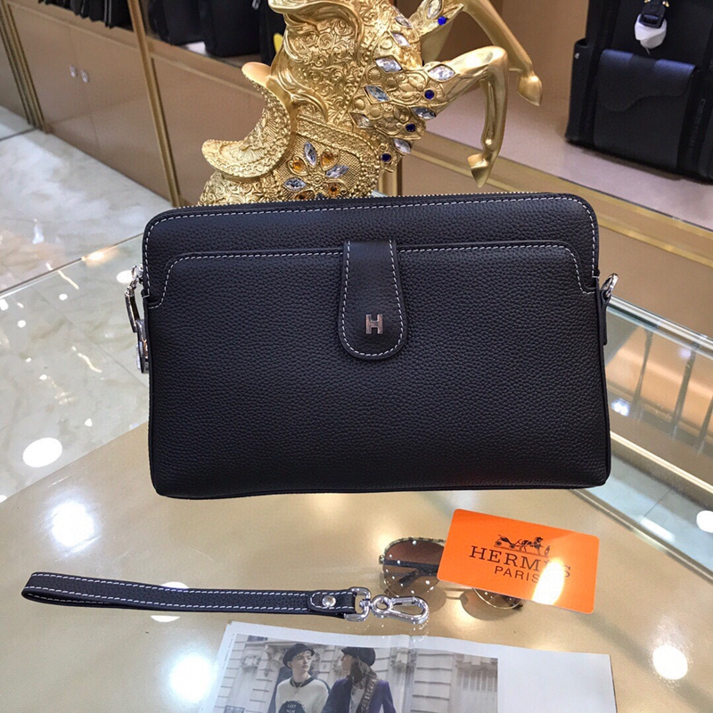 Hermesエルメス・レザークラッチバック