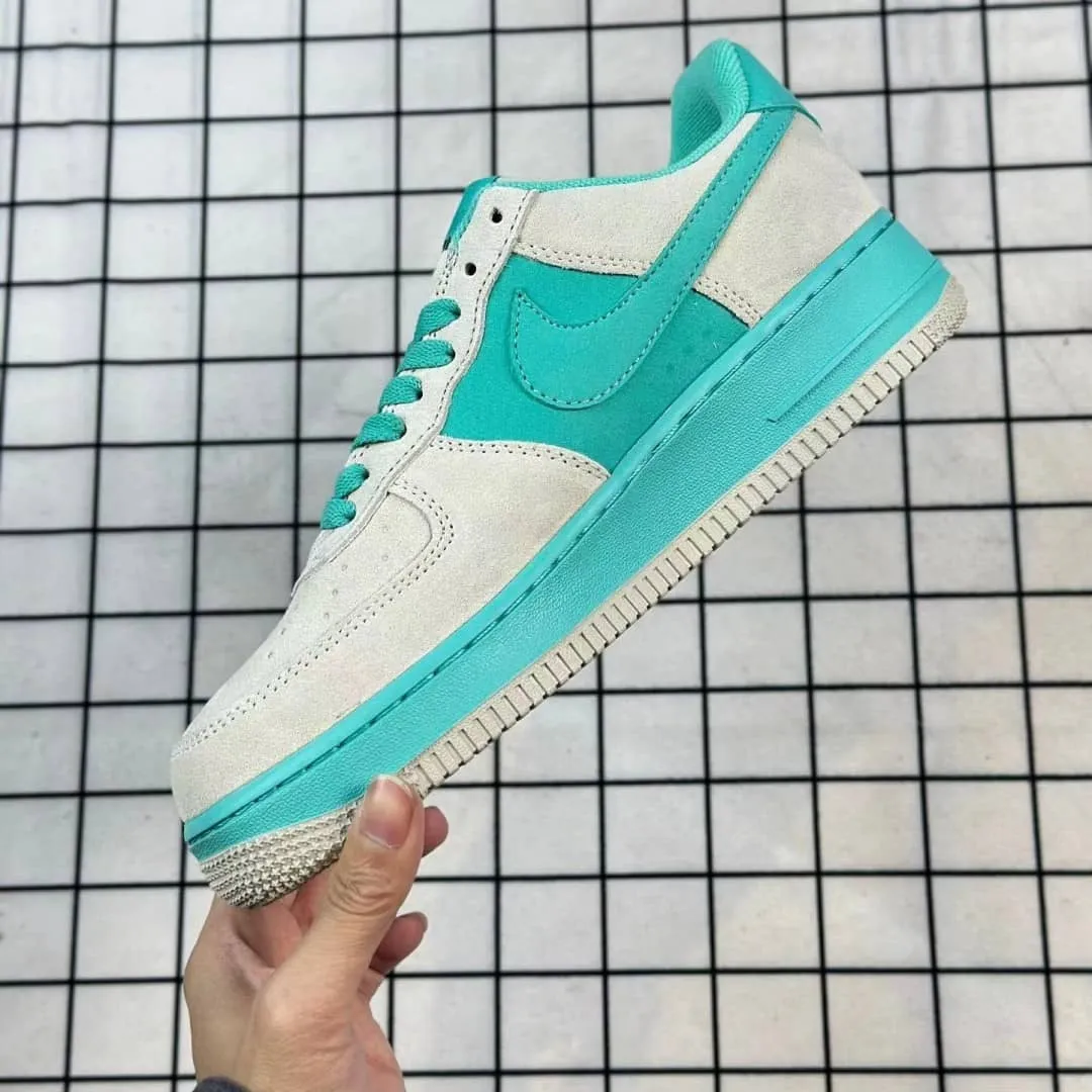 【NIKE X TIFFANY】★日本国内では未発売💓 AIR FORCE 1 LOWが新たなカスタムシューズで再登場★超人気■男女兼用