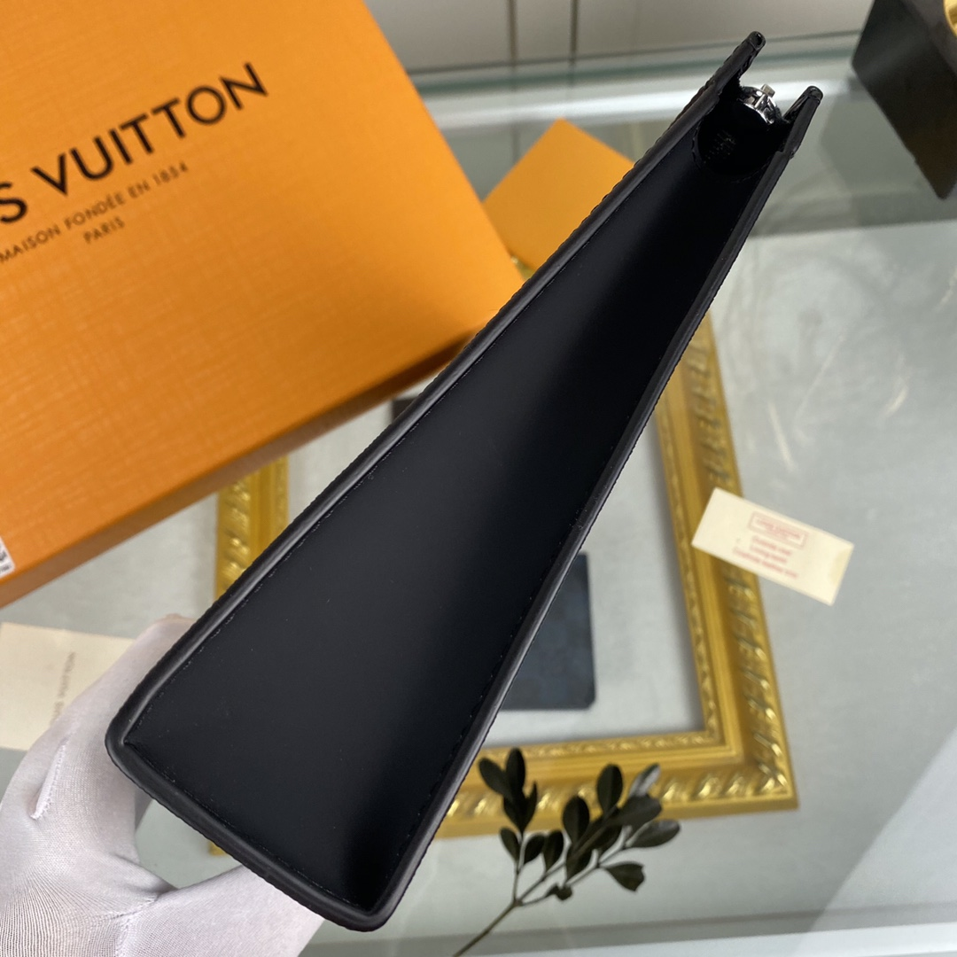 【LOUIS VUITTON】ポシェット・ヴォワヤージュ MM