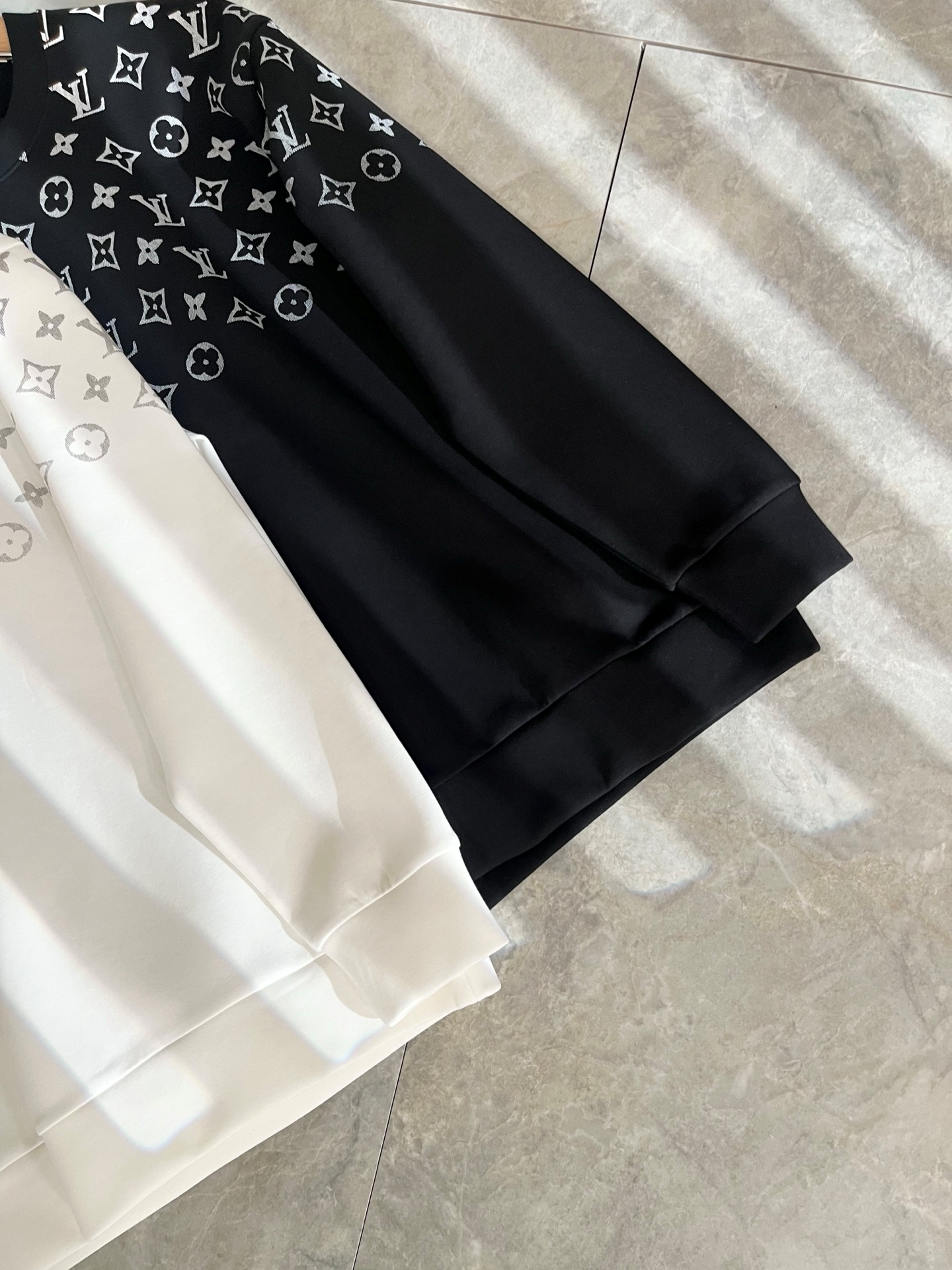 LOUIS VUITTON ユニセックス ロングスリーブ スウェット