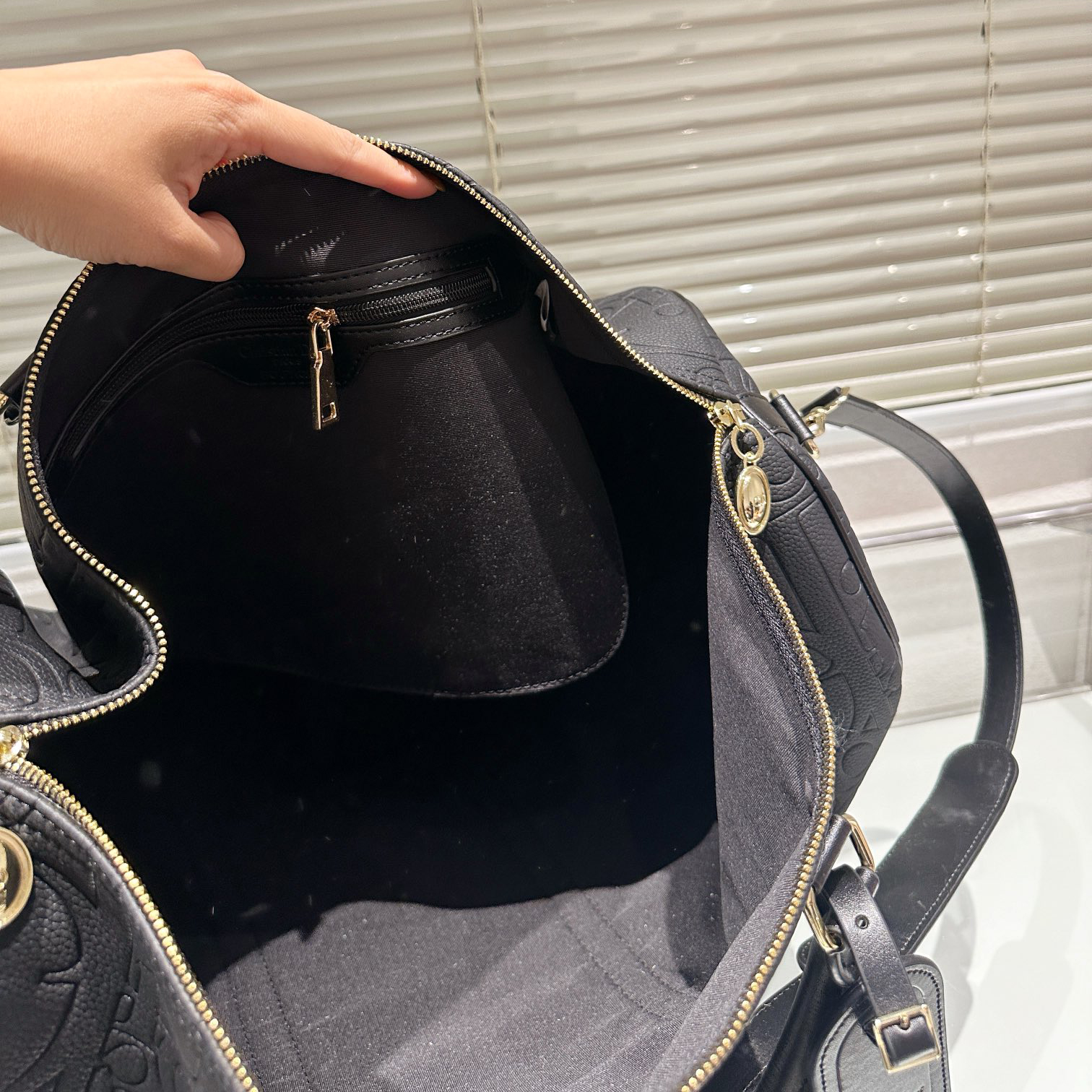 【ステキな小旅行に最適】Dior Weekender 40 バッグ