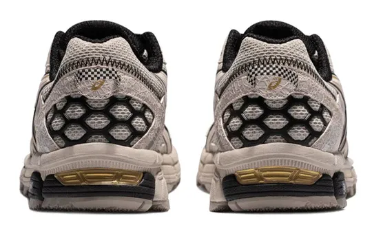 Asics Gel-Kahana 8 Low-Top Brown 1012A978-201