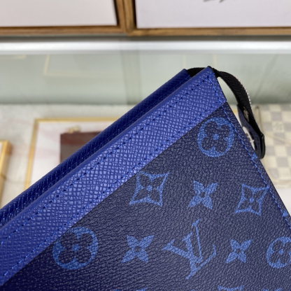 Louis Vuitton（ルイヴィトン）ポシェット・ヴォワヤージュ MM M30423