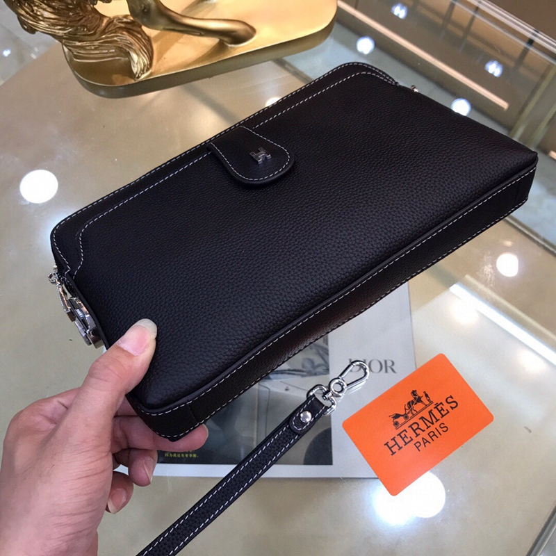 Hermesエルメス・レザークラッチバック