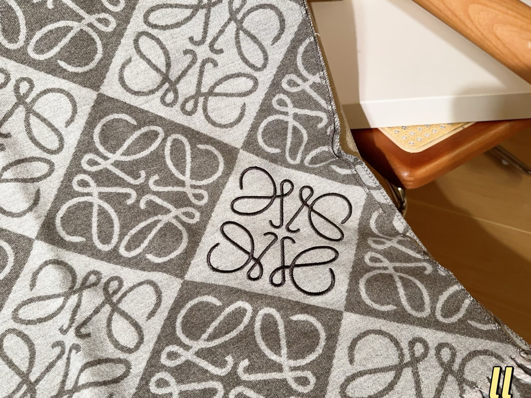 【LOEWE】ロエベ スカーフ ウール&カシミヤ