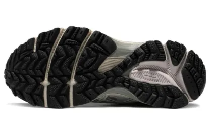 Asics Gel-Kahana 8 'Silver Dark Grey' 1012A978-028