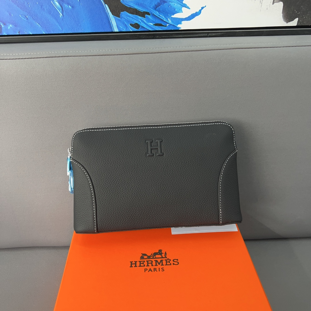 Hermesエルメス・レザークラッチバック