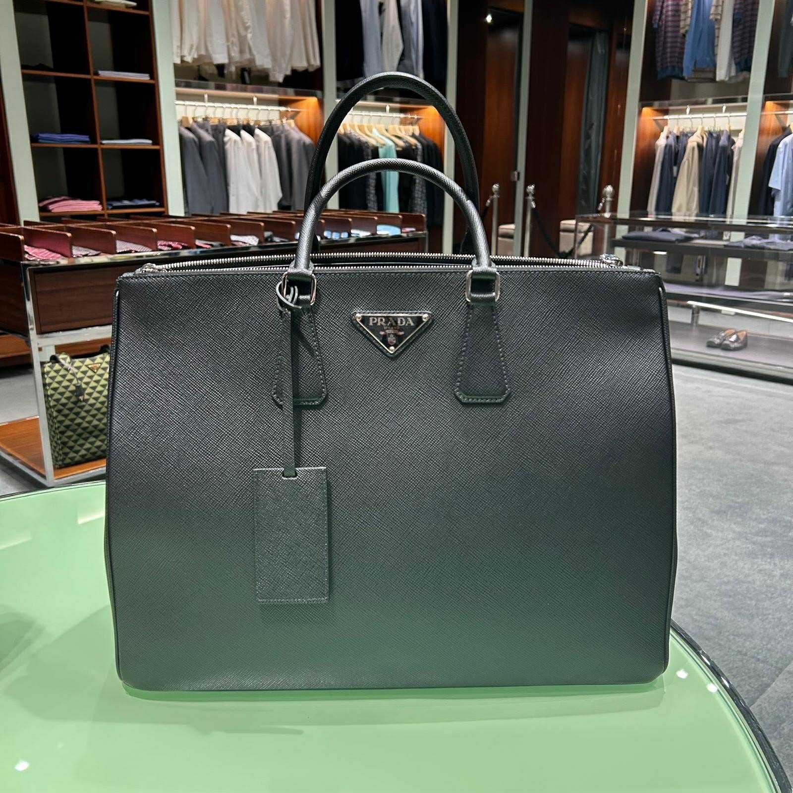★PRADA / プラダ★ サフィアーノ レザー バッグ 2VG047