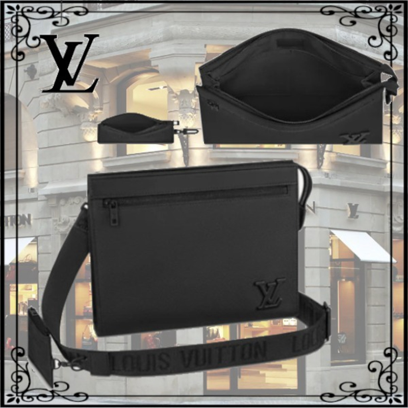 Louis Vuitton メッセンジャー・ヴォワヤージュ 黒