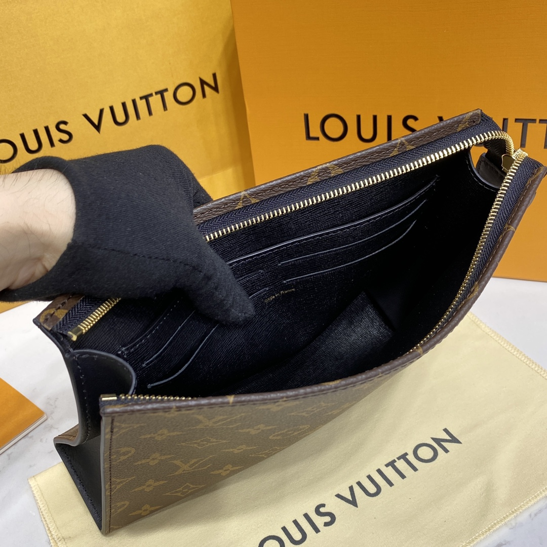 Louis Vuitton ポッシュ・トワレ NM モノグラム クラッチバッグ
