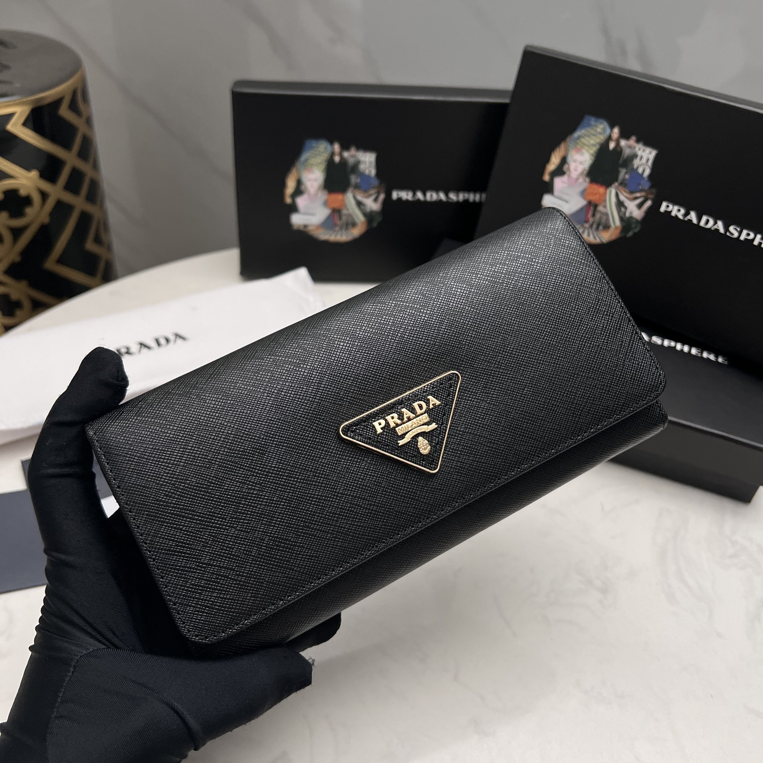 Pradaレザー コンチネンタルウォレット 財布 折財布