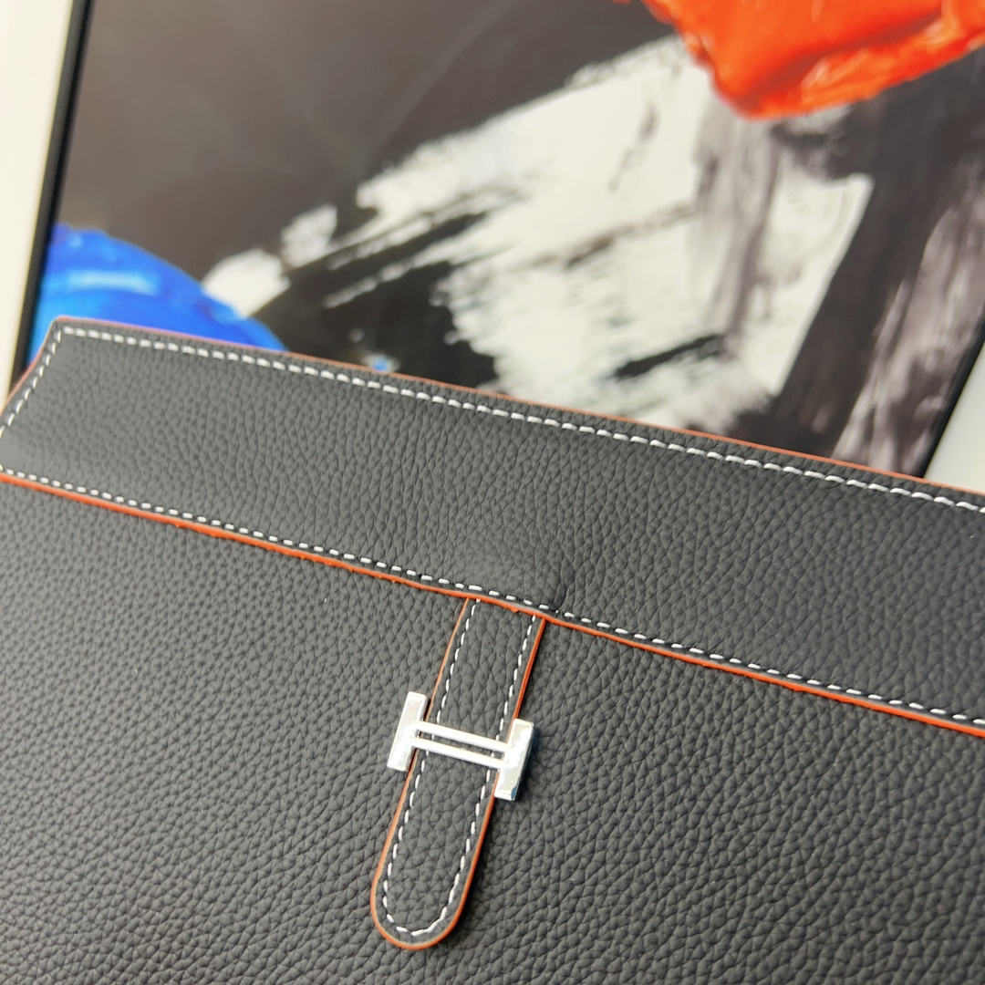 Hermesエルメス・レザークラッチバック