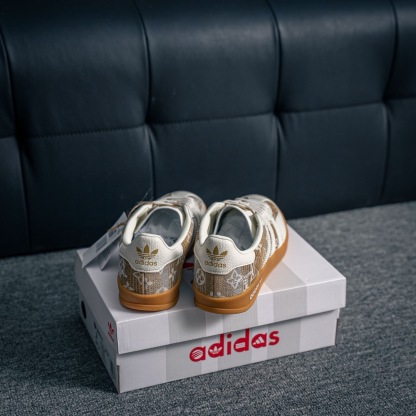 【本当の限定連名です!】LOUIS VUITTON X  Adidas Samba OG 🔥25SS