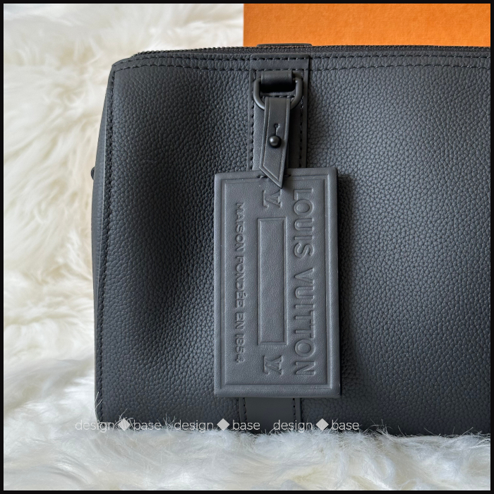 ◆カッコイイ漆黒【 Louis Vuitton 】シティ・キーポル  M59255