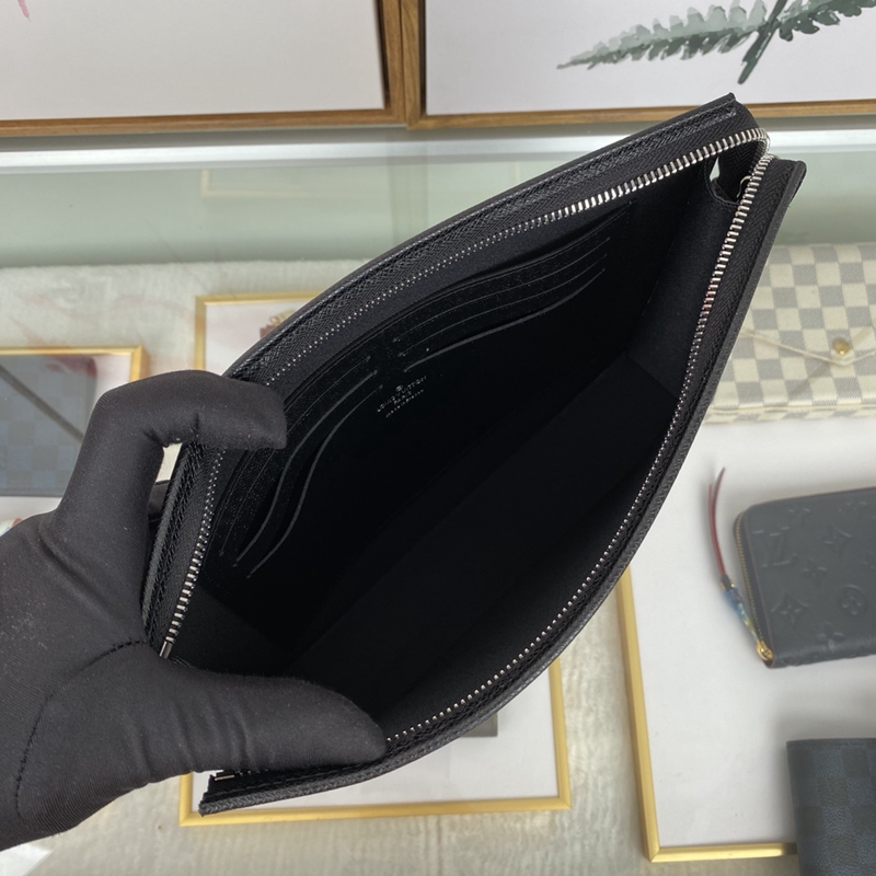 Louis Vuitton（ルイヴィトン）ポシェット・ヴォワヤージュ M30450