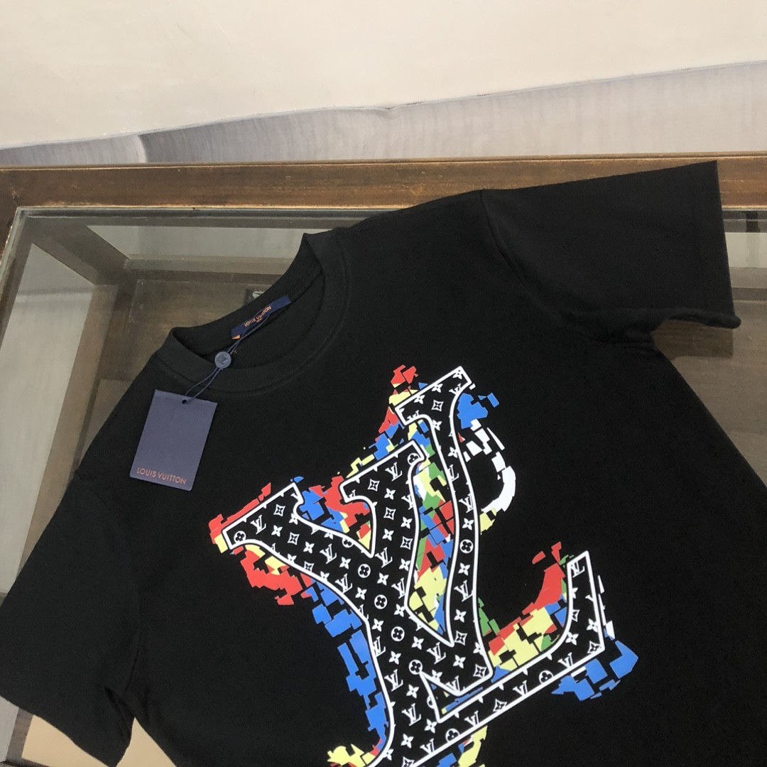 ルイ・ヴィトン 2026年春夏 カップルズ 半袖Tシャツ（ブラック/ホワイト）
