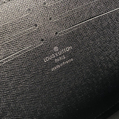 Louis Vuitton（ルイヴィトン）ポシェット・ヴォワヤージュ M30450