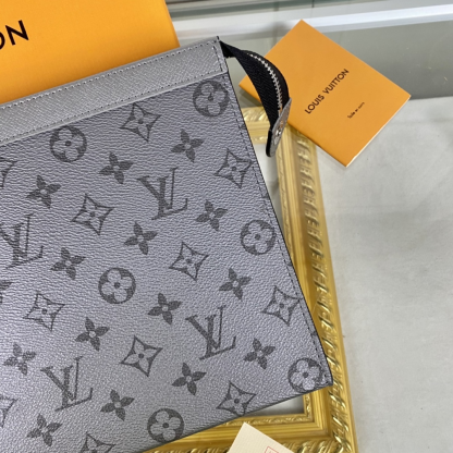 Louis Vuitton ヴォワヤージュ MM