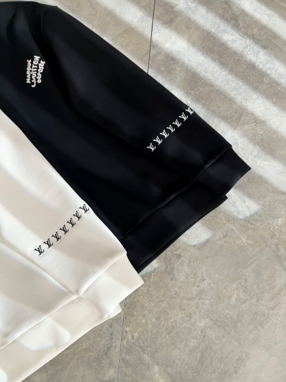 LOUIS VUITTON バックロゴ ユニセックス プルオーバー