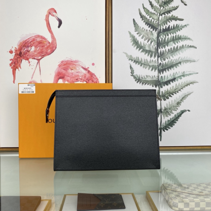 Louis Vuitton（ルイヴィトン）ポシェット・ヴォワヤージュ M30450