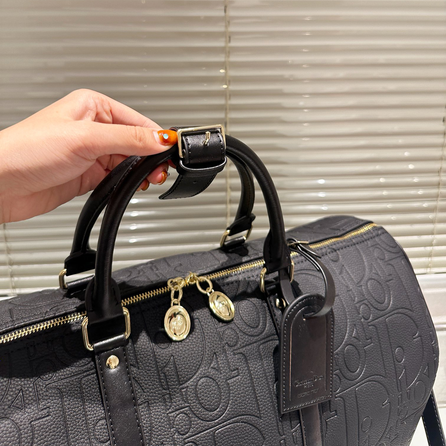 【ステキな小旅行に最適】Dior Weekender 40 バッグ