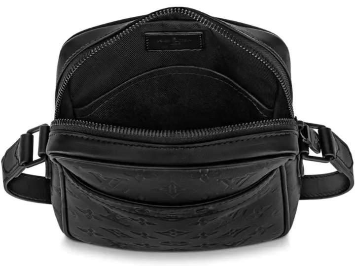 【ルイヴィトン】NEW!シャドーブラック☆スリムバッグDANUBE