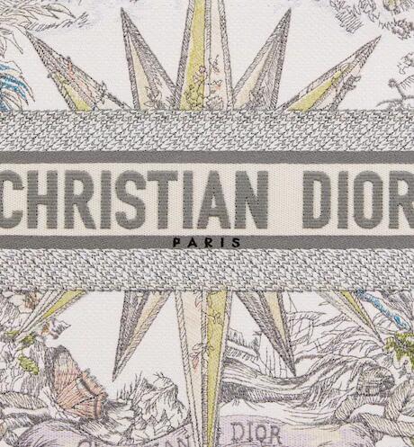 【新作】DIOR BOOK TOTE バッグ