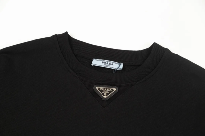 【PRADA公式旗艦店】ご好評に付き再入荷！！
