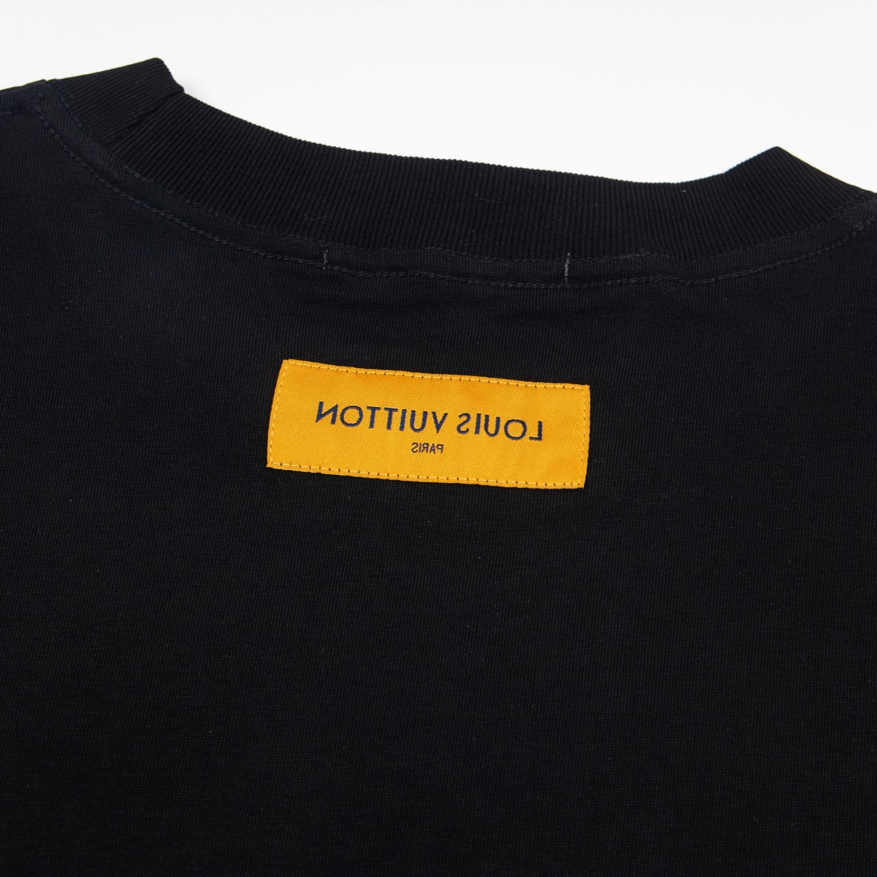 LOUIS VUITTON ルイヴィトン 胸口グラフィックプリント カジュアル丸首ショートスリーブTシャツ