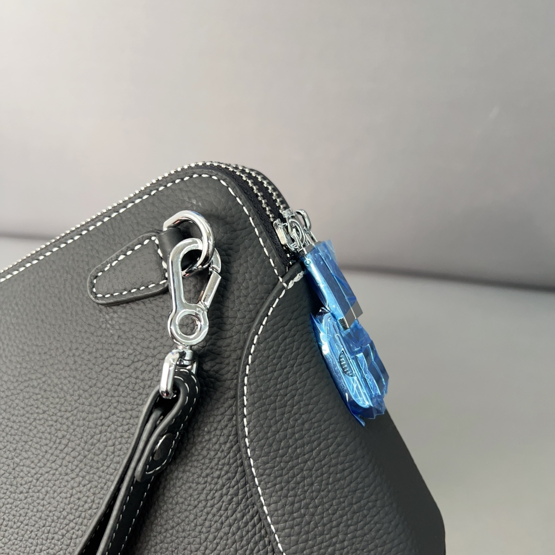 Hermesエルメス・レザークラッチバック