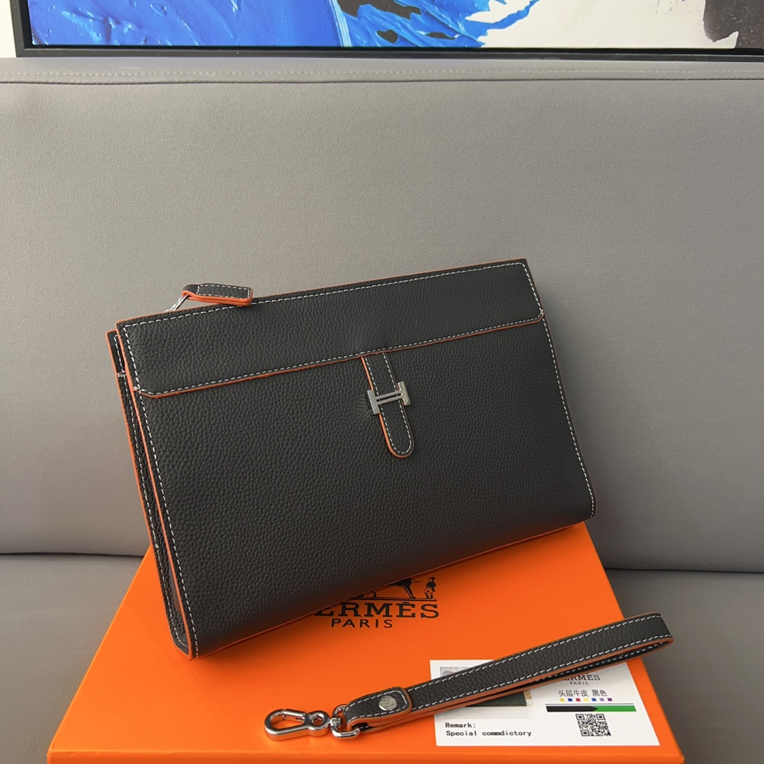 Hermesエルメス・レザークラッチバック