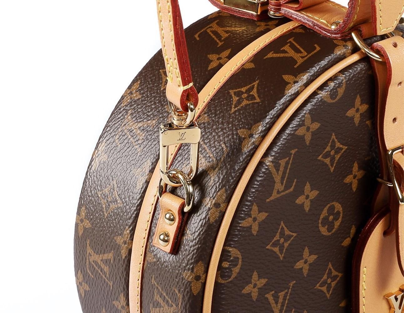 LOUIS VUITTONモノグラム ボワット シャポー スープル MM/M45647