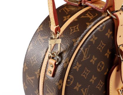 LOUIS VUITTONモノグラム ボワット シャポー スープル MM/M45647