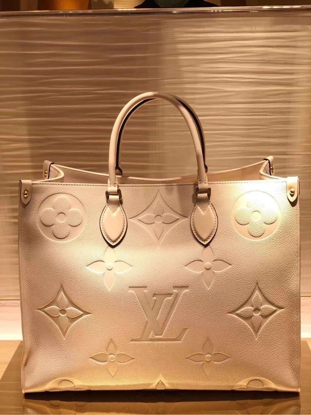 ルイヴィトン◆大容量通勤バック オンザゴーMM モノグラムトート