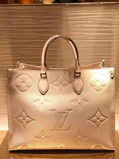 ルイヴィトン◆大容量通勤バック オンザゴーMM モノグラムトート