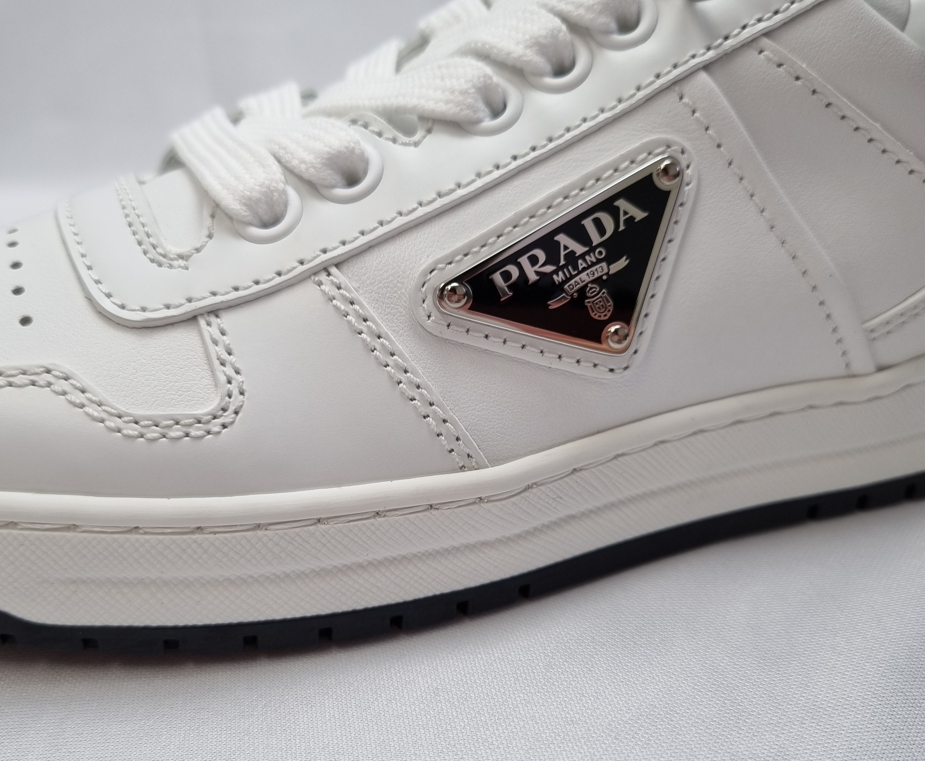 ☆送料関税込☆PRADA プラダ ダウンタウン レザー スニーカー☆