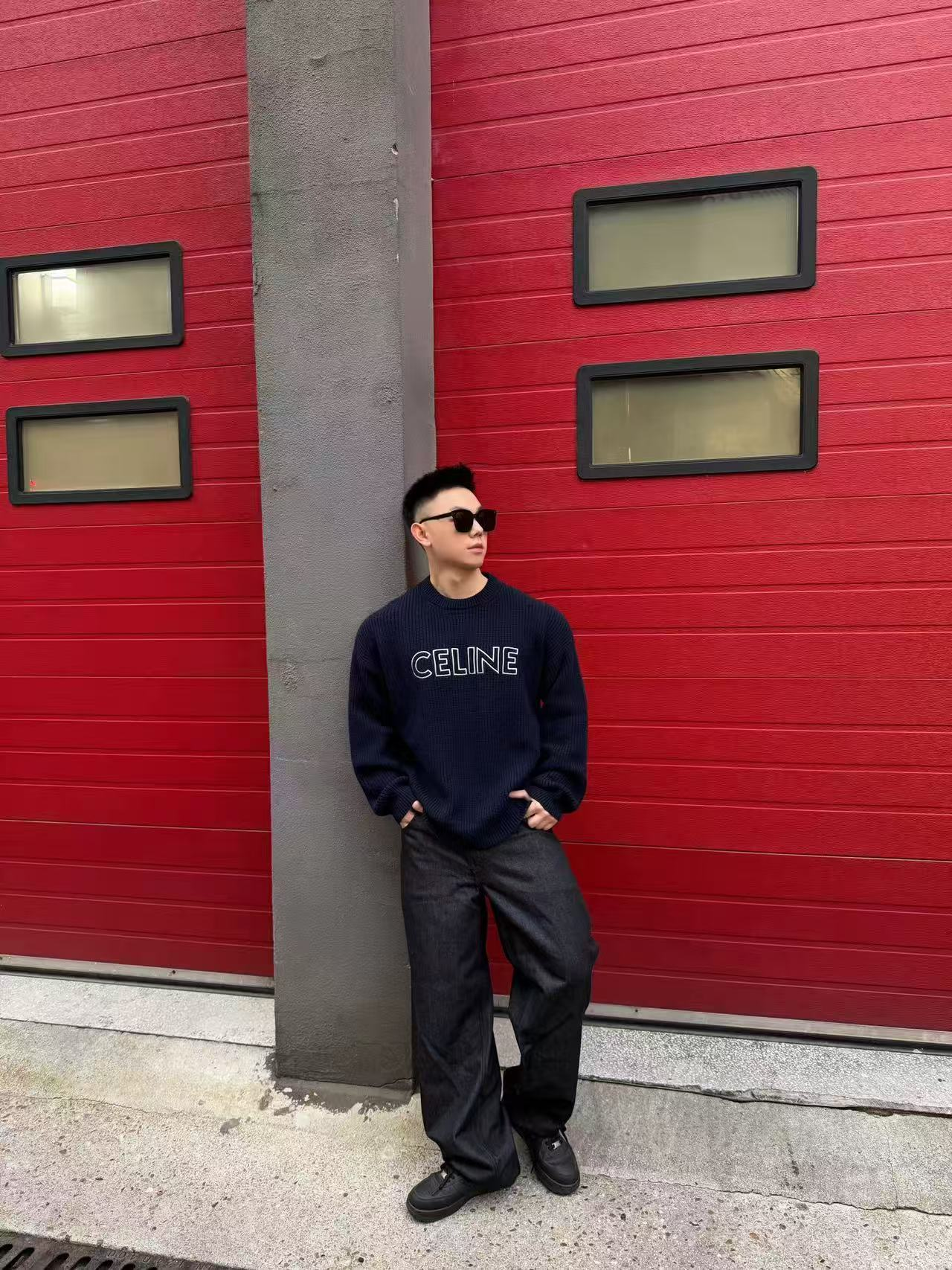 CELINE  刺繍 クルーネックニット