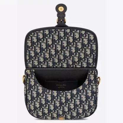 累積売上総額第１位【DIOR】DIOR BOBBY ミディアムバッグ