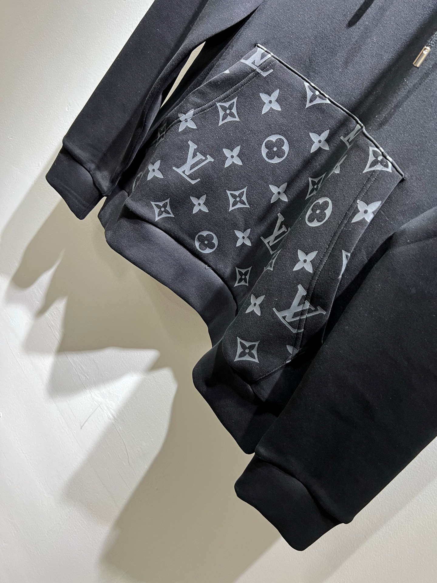 LOUIS VUITTON モノグラム ユニセックス フーディー