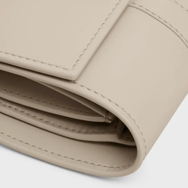 スモール トリフォールドウォレット 16（セーズ） / シャイニーカーフスキン ライトストーン