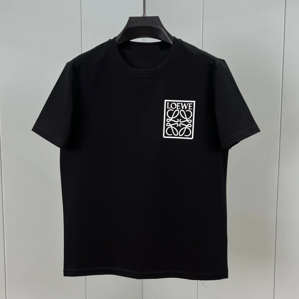 LOEWE『S-4XL』トレンド最先端 シーズン必須アイテム コーディネートの主役 アウトドア クラシック Ｔシャツ