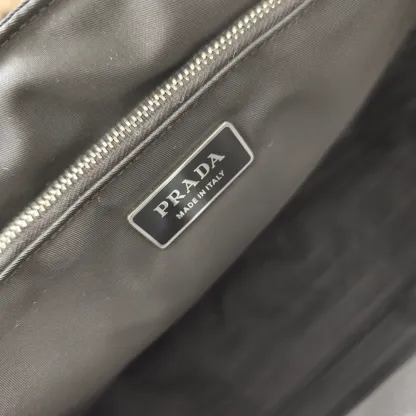 PRADA パッデドナイロン ショッピングトート