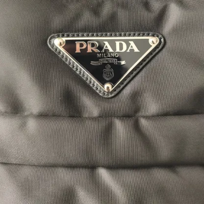 PRADA パッデドナイロン ショッピングトート
