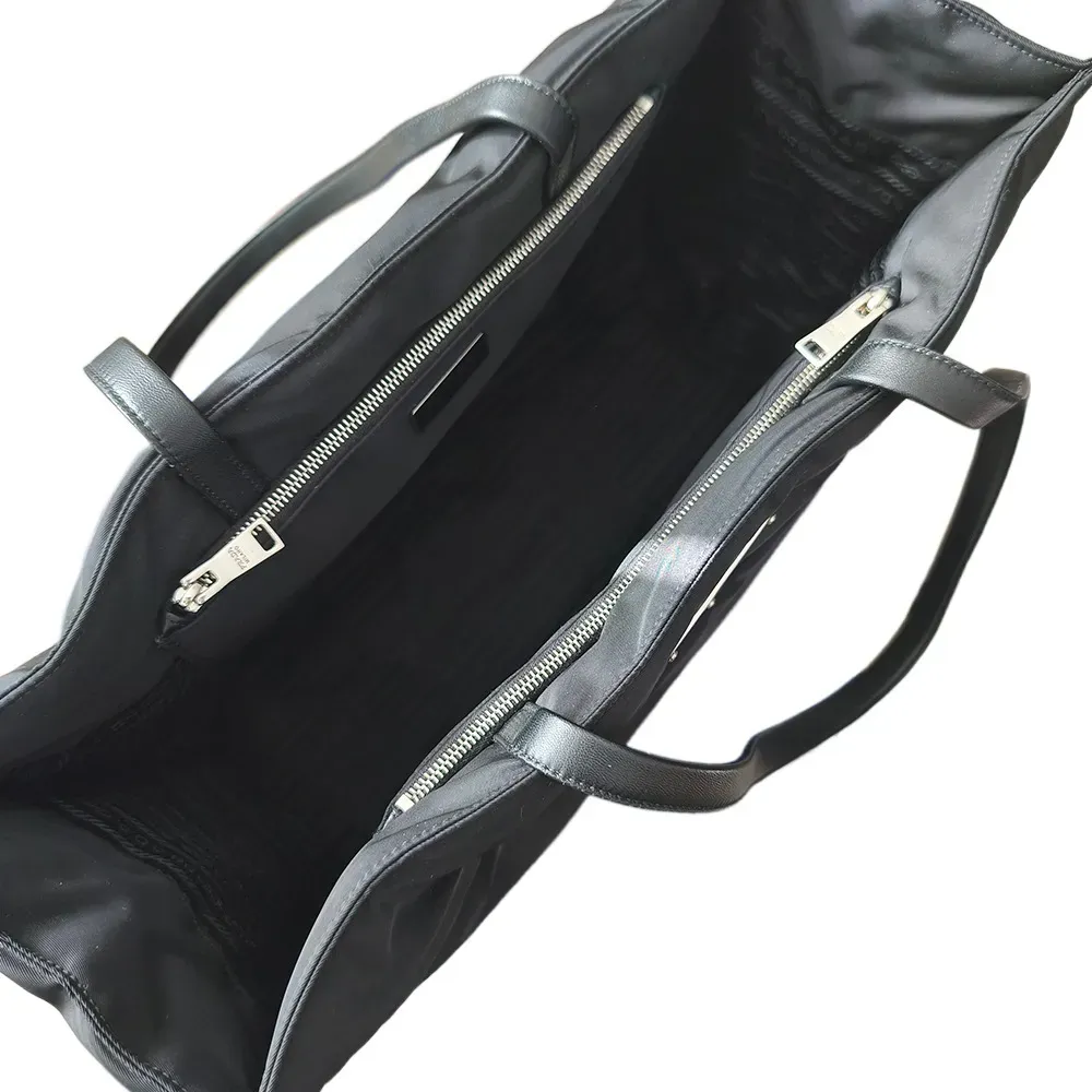 PRADA パッデドナイロン ショッピングトート