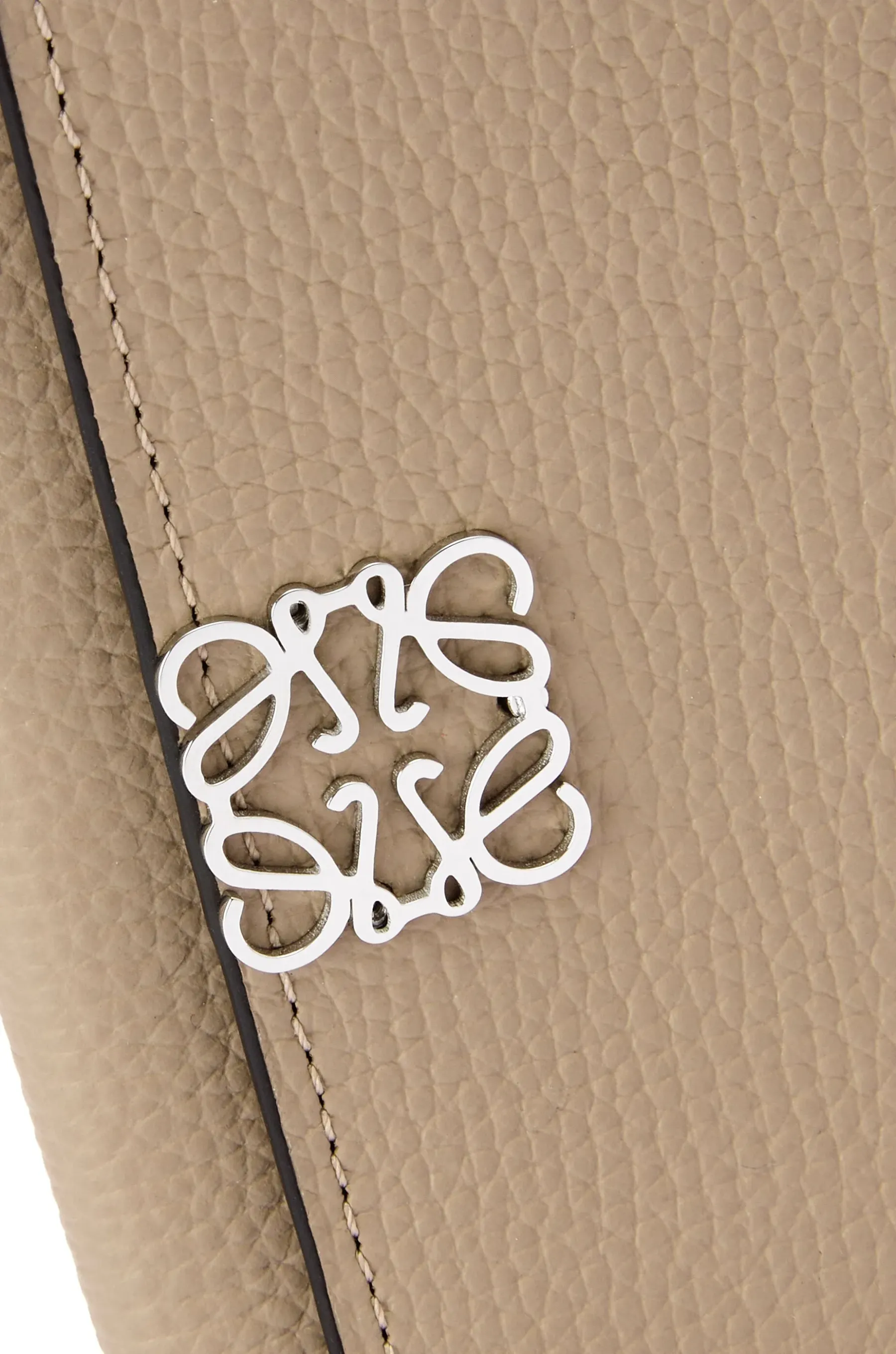 アナグラム バーティカル ウォレット スモール（ペブルグレインカーフ）