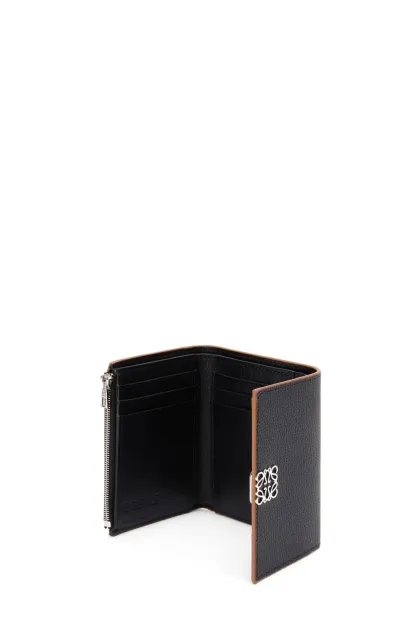 アナグラム バーティカル ウォレット スモール（ペブルグレインカーフ）