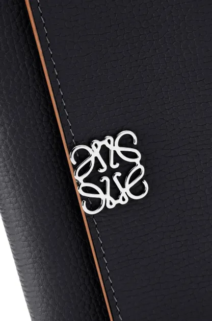 アナグラム バーティカル ウォレット スモール（ペブルグレインカーフ）