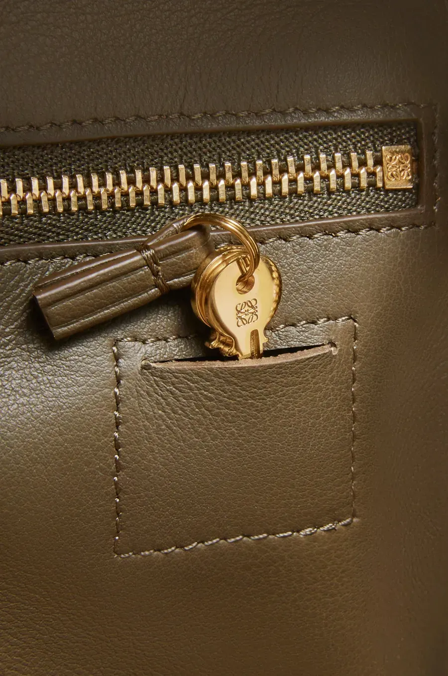 アマソナ23 バッグ（ナパカーフ）